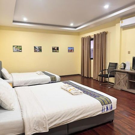 Yula Hotel Thatluang ビエンチャン エクステリア 写真